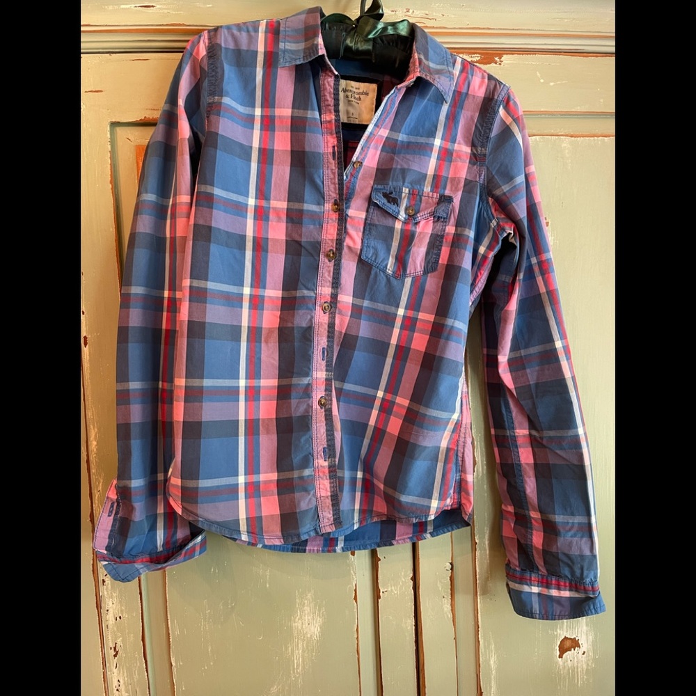 Size Small Abercrombie & Fitch Plaid Button Down Shirt